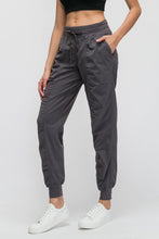 Load image into Gallery viewer, Woven pocket yoga pants