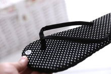 Load image into Gallery viewer, Fashion Flat Flip Flops Non-slip Slipper Soles Heel