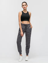 Load image into Gallery viewer, Woven pocket yoga pants
